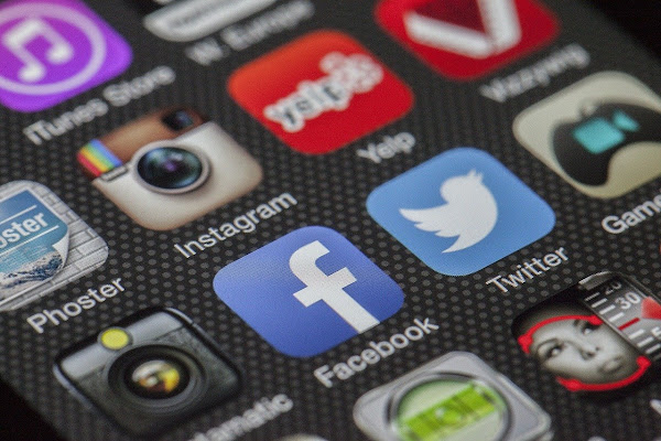 Experts have revealed the cost of hacking accounts in social networks 1 phone 292994 1280